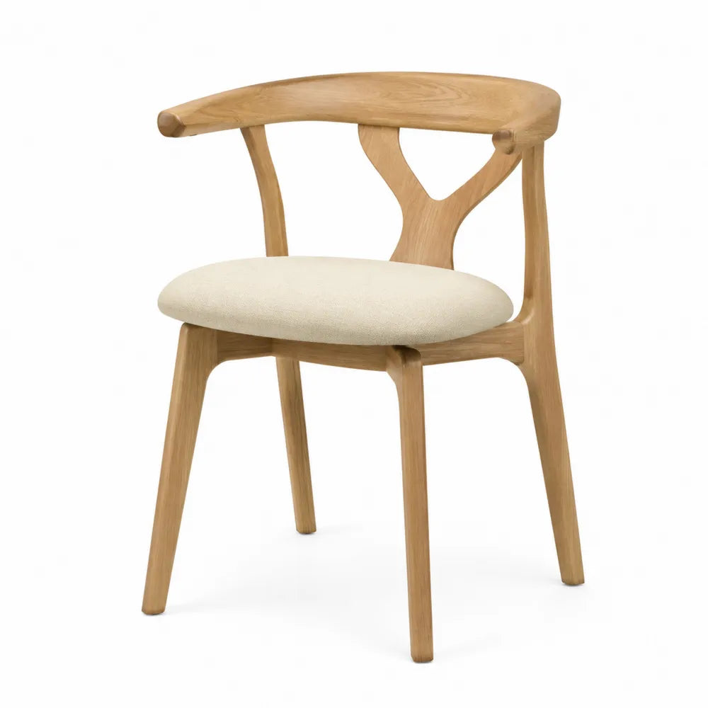 Sedia in legno di quercia con seduta in tessuto beige